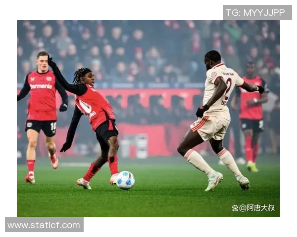 巅峰对决拜仁慕尼黑与皇家马德里的激情碰撞海报解析